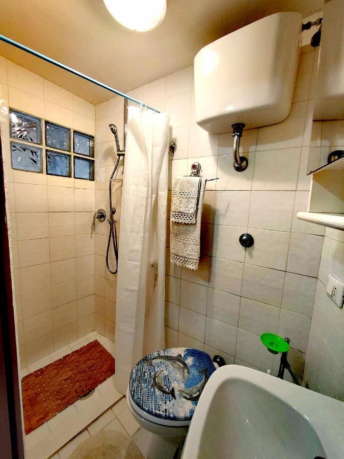 Ferienwohnung La Casa In Piazza Toffia Exterior foto